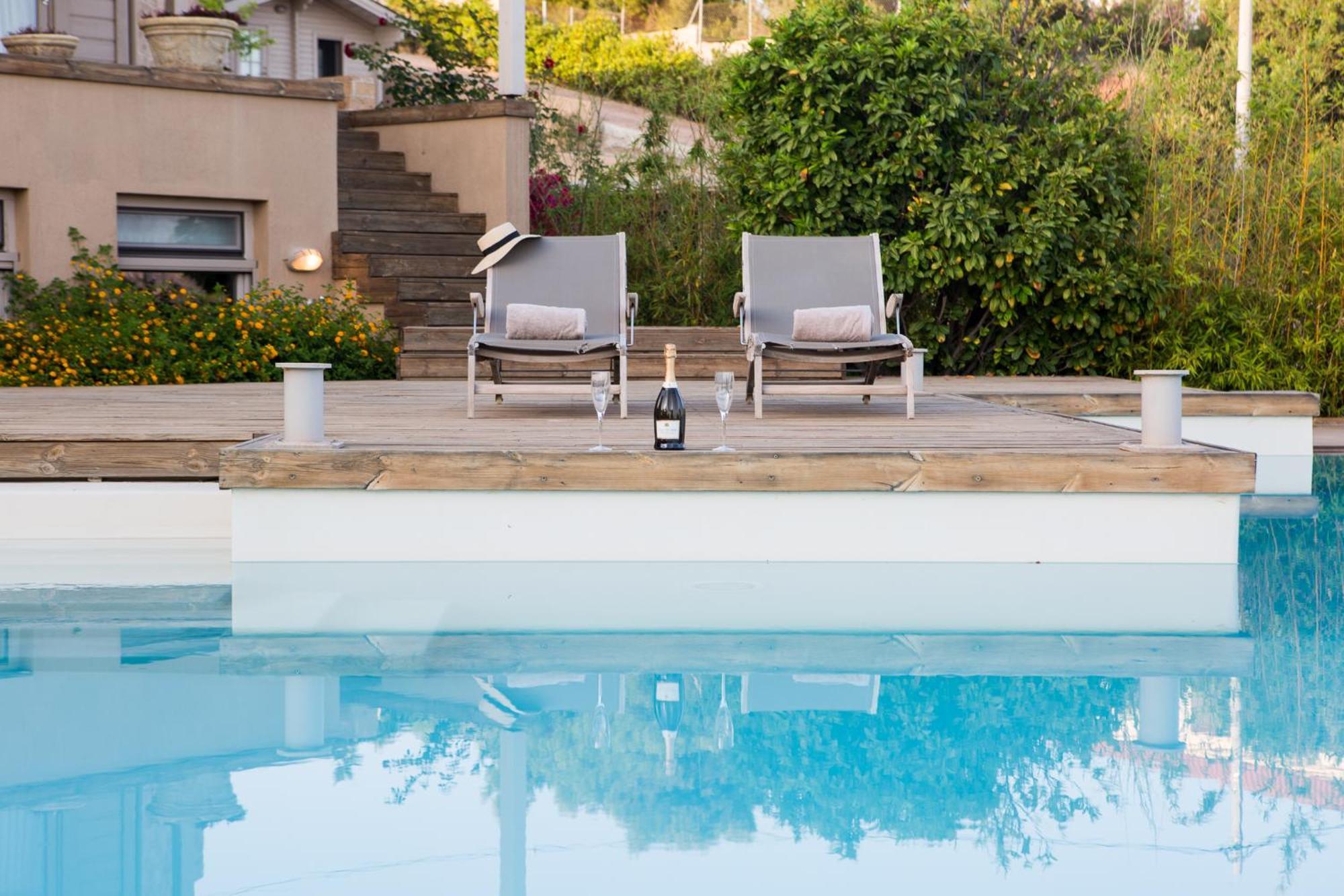 Lyciponon Villa Anavyssos Bagian luar foto